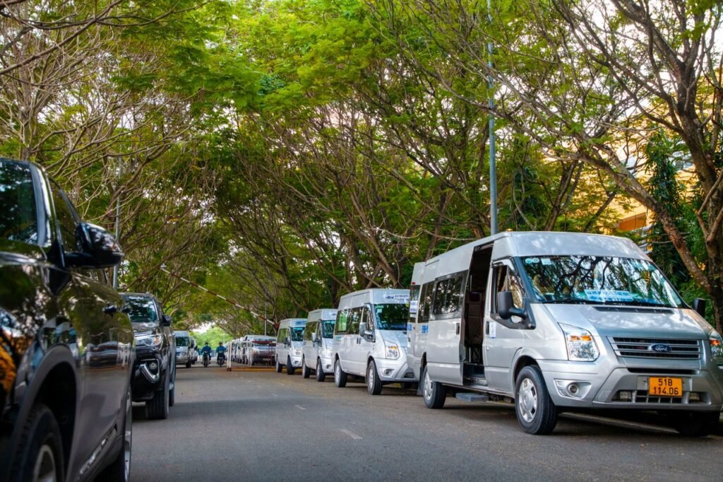 How to Coordinate Multi-City Family Reunions: The Outbound Caribbean Travel Guide Group Transfer