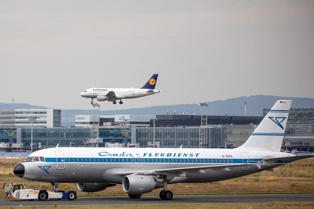 How to Fly to Europe Without a US Visa: The Ultimate Caribbean Transit Hack pexels julius weidenauer 296473414 13302967